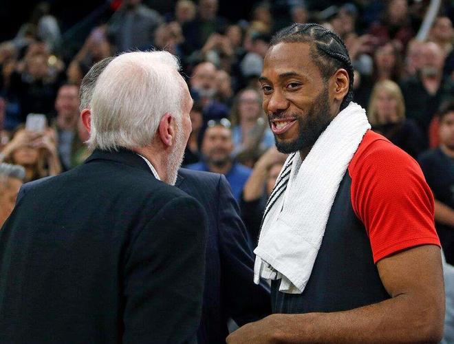 内讧专业户？一拳打走未来，一句话骂走夺冠核心，如今矛头直指主帅！（内乱惯犯？一拳毁了未来，一句话赶走夺冠支柱，如今矛头对准主帅！）