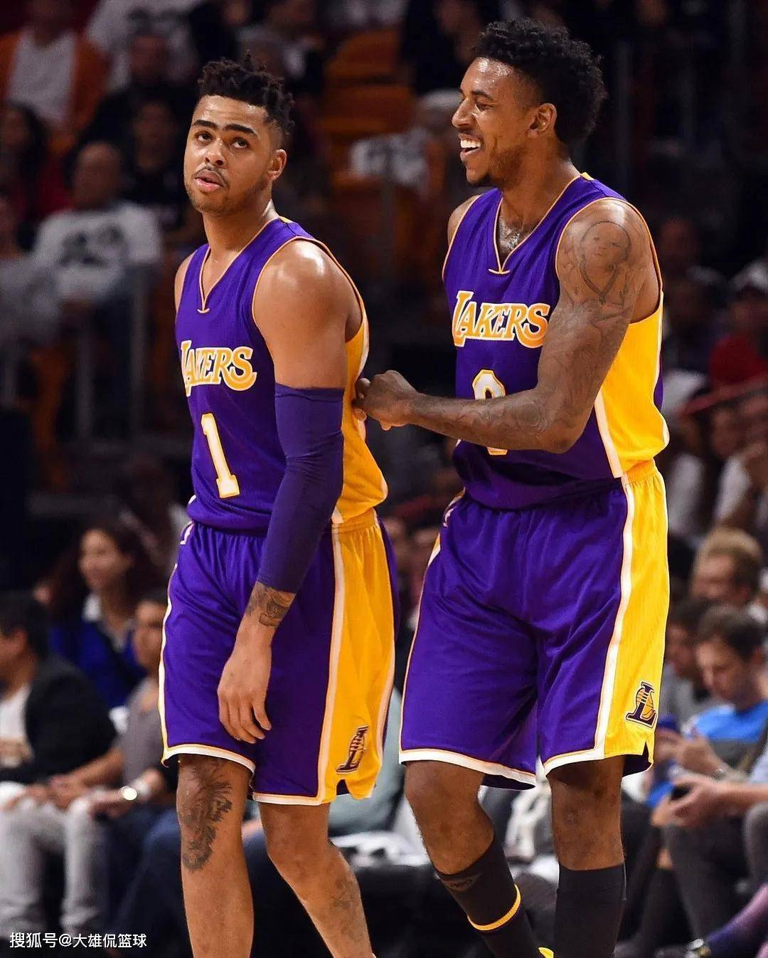 英超-阿森纳2-1补时绝杀狼队，萨卡两度造乌龙（英超｜阿森纳补时2-1绝杀狼队，萨卡两度逼出乌龙球）