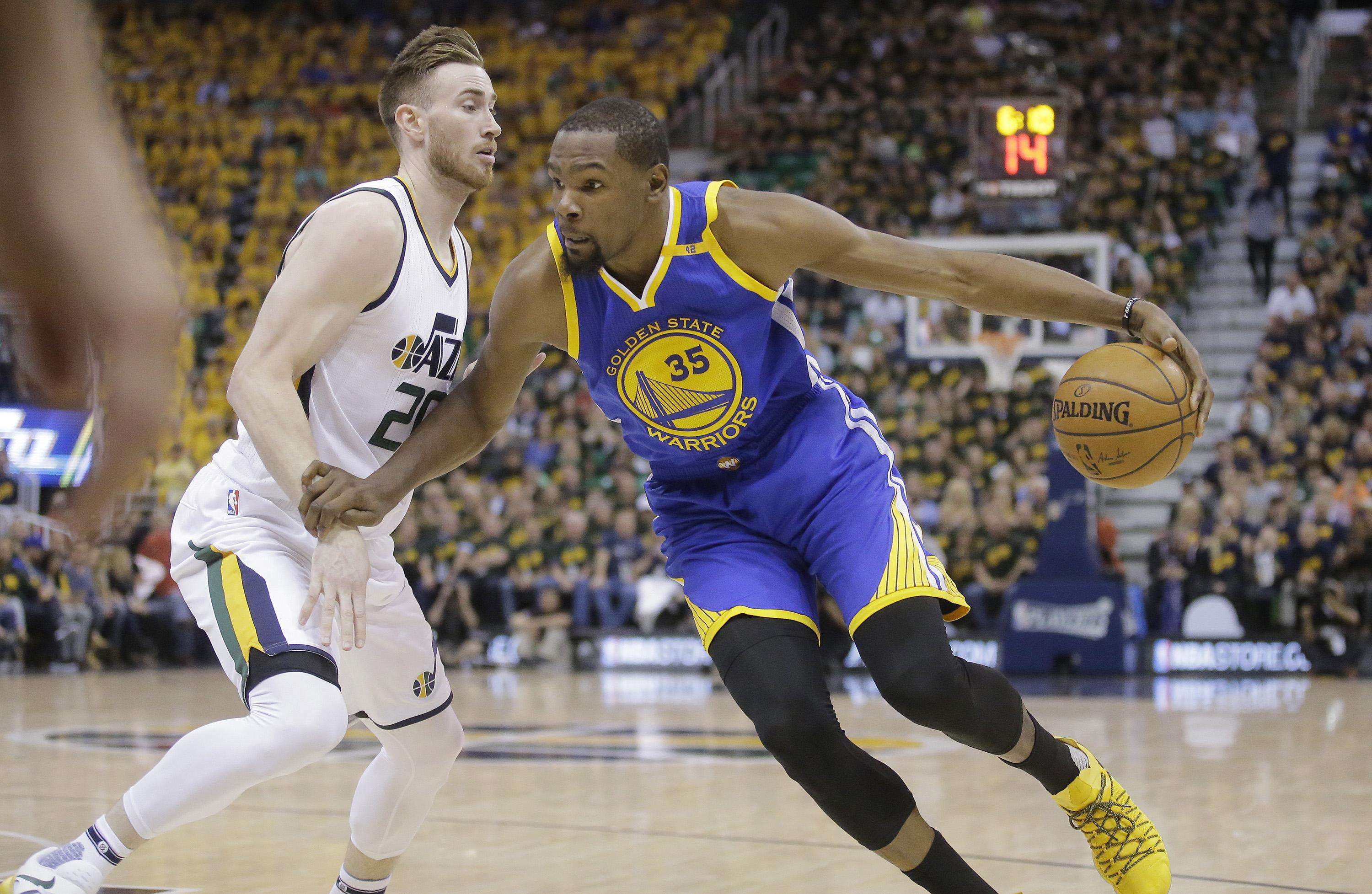 卡佩罗：卡拉菲奥里很像拉莫斯，我希望看到他在国家队踢后腰（卡佩罗称卡拉菲奥里颇似拉莫斯，盼其在国家队司职后腰）