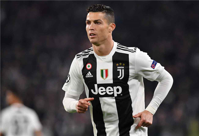 哈维-西蒙斯：我的名字烙印了母亲对巴萨的爱；年少成名并不好（哈维-西蒙斯：我的名字承载母亲对巴萨的深情；少年成名未必是福）