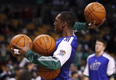 一胜难求！邮报：诺丁汉森林老板本是为了欧联夺冠请澳波执教（至今未尝胜绩！《邮报》称森林老板请澳波执教原为冲击欧联冠军）