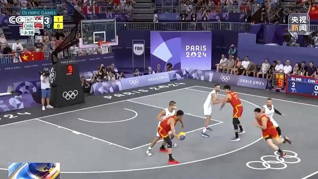 赛季得分新高！怀特全场投篮21中12，得到30分7板9助（状态火热！怀特21投12中轰下30分7板9助，刷新赛季得分新高）