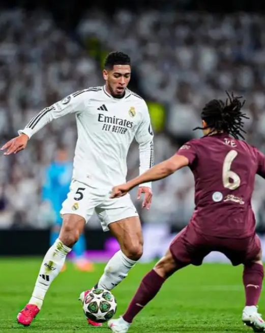 桑德兰悍将诺亚·萨迪基跑动能力惊人。（桑德兰猛将诺亚·萨迪基展现惊人跑动能力）