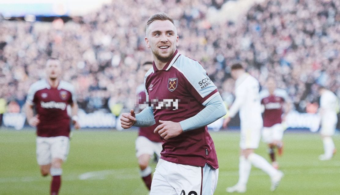 欧冠夺冠赔率：巴萨1赔4.5领跑 皇马利物浦紧追（欧冠夺冠赔率：巴萨1赔4.5居首 皇马、利物浦紧随其后）