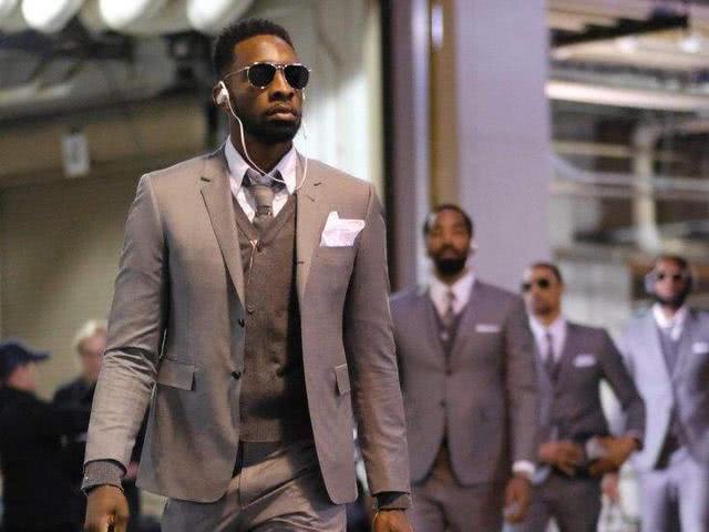 手感爆棚！贝恩24投14中怒砍37分平个人赛季最高分（火热手感！贝恩24投14中轰下37分，追平赛季个人最高）